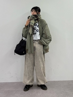 「アイテム（MA-1）」を使った、kkyn78さん（レディース・160cm）の秋コーディネート