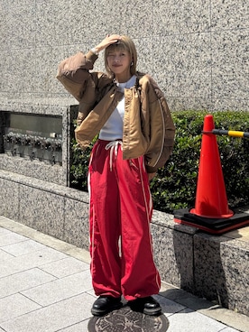 「アイテム（パンツ、レッド系）」を使った、たけさきさん（レディース・159cm）の秋コーディネート