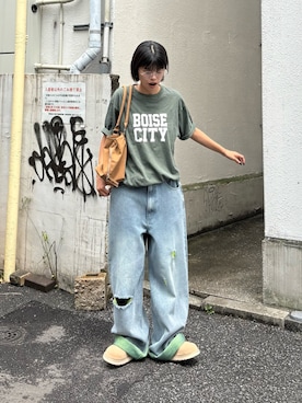 「CIAOPANIC TYPY（チャオパニックティピー）の【UNISEX】ピグメント加工スラブカレッジロゴTEE（Tシャツ/カットソー、グリーン系）」を使った、たけさきさん（レディース・160cm）の夏コーディネート