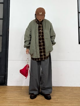 「アイテム（MA-1）」を使った、kkyn78さん（レディース・160cm）の秋コーディネート