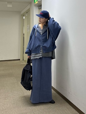 「CIAOPANIC TYPY（チャオパニックティピー）の【ゆるっと抜け感大人フーディー】ピグメントダンボールパーカー（パーカー、ブルー系）」を使った、たけさきさん（レディース・160cm）の春コーディネート