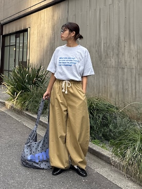 「CIAOPANIC TYPY（チャオパニックティピー）の【UNISEX】【プラスサイズあり】ポコポコメッセージロゴTEE（Tシャツ/カットソー、グレー系）」を使った、たけさきさん（レディース・160cm）の春コーディネート