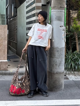 「CIAOPANIC TYPY（チャオパニックティピー）の【UNISEX】【WEB限定】宇宙人プリントTシャツ（Tシャツ/カットソー、ホワイト系）」を使った、たけさきさん（レディース・160cm）の春コーディネート