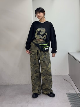 「CIAOPANIC TYPY（チャオパニックティピー）の【UNISEX】ニュアンス柄プリント2WAYワッフルロンTEE（Tシャツ/カットソー、ブラック系）」を使った、たけさきさん（レディース・160cm）の秋コーディネート
