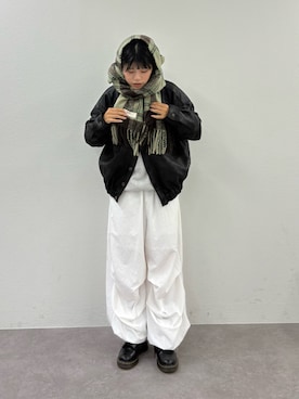 「アイテム（マフラー、グリーン系）」を使った、kkyn78さん（レディース・160cm）の秋コーディネート