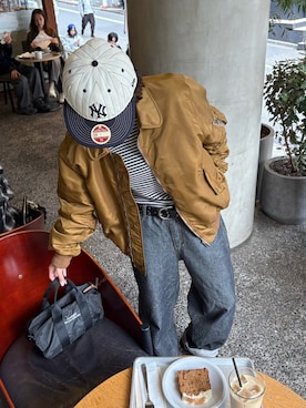 「アイテム（ブルゾン、イエロー系）」を使った、たけさきさん（レディース・160cm）の秋コーディネート