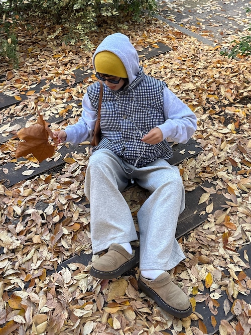 【UNISEX】アシッドウォッシュ加工ロゴジップパーカー