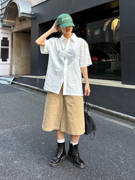 「CIAOPANIC TYPY（チャオパニックティピー）の【UNISEX】アソート柄プリントシャツ（シャツ/ブラウス、ホワイト系）」を使った、たけさきさん（レディース・160cm）の春コーディネート