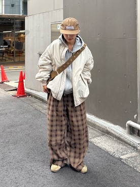 「アイテム（MA-1）」を使った、kkyn78さん（レディース・159cm）の秋コーディネート