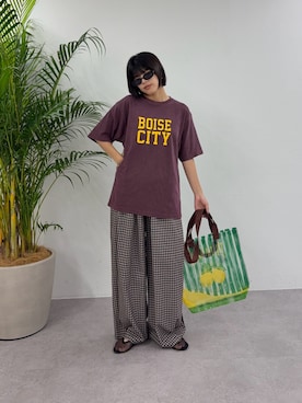 「CIAOPANIC TYPY（チャオパニックティピー）の【UNISEX】ピグメント加工スラブカレッジロゴTEE（Tシャツ/カットソー、ブラウン系）」を使った、たけさきさん（レディース・160cm）の夏コーディネート