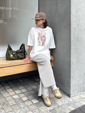「CIAOPANIC TYPY（チャオパニックティピー）の【ユニセックス】【プラスサイズあり】スラブフォトTee（Tシャツ/カットソー、ホワイト系）」を使った、たけさきさん（レディース・160cm）の春コーディネート