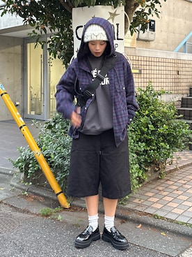 「CIAOPANIC TYPY（チャオパニックティピー）の【UNISEX】バックチェックポケットハーフパンツ（その他パンツ）」を使った、たけさきさん（レディース・160cm）の秋コーディネート