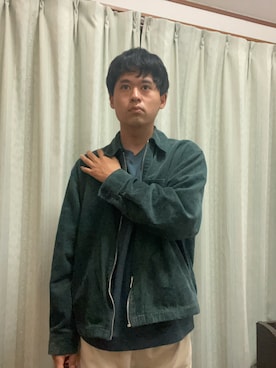 「abcd（ナシ）のアイテム」を使った、巽勇人さん（メンズ・174cm）の春コーディネート