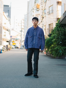 「アイテム（スリッポン）」を使った、オカコーさん（メンズ・180cm）の秋コーディネート