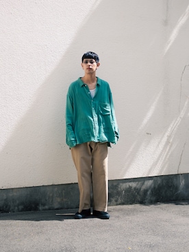 「アイテム（スリッポン）」を使った、オカコーさん（メンズ・180cm）の秋コーディネート