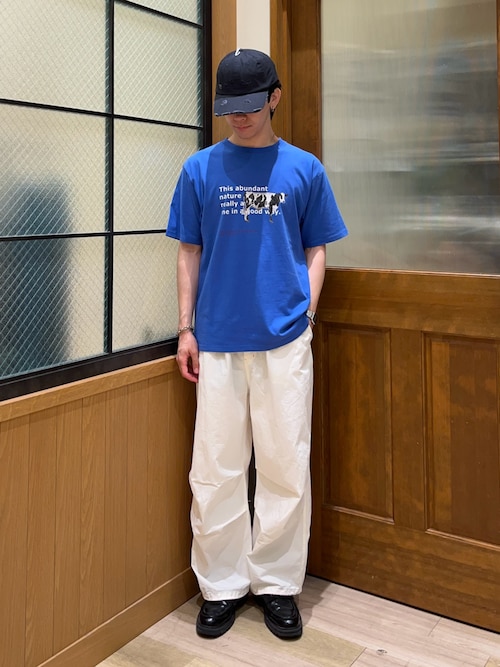 【UNISEX】牛グラフィックTEE