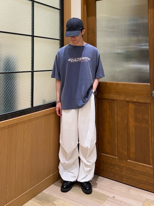 【ユニセックス】フロストモーションロゴプリント半袖Tee