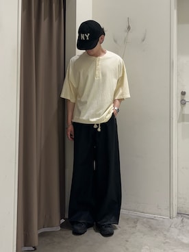 「CIAOPANIC TYPY（チャオパニックティピー）の【UNISEX】スプレー加工ヘンリーTEE（Tシャツ/カットソー、ホワイト系）」を使った、しおんさん（メンズ・170cm）の春コーディネート