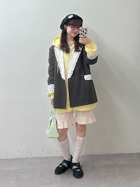 「RePRODUCTION LABEL（リプロダクションレーベル）の【RePRODUCTION LABEL / リプロダクションレーベル】ZIPフーディー（パーカー、イエロー系）」を使った、丸尾佳奈さん（レディース・158cm）の秋コーディネート