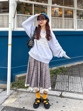 「アイテム（パーカー）」を使った、丸尾佳奈さん（レディース・158cm）の秋コーディネート