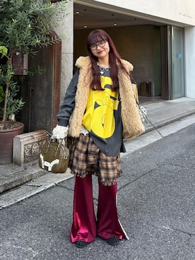 「アイテム（ベスト）」を使った、丸尾佳奈さん（レディース・158cm）の秋コーディネート