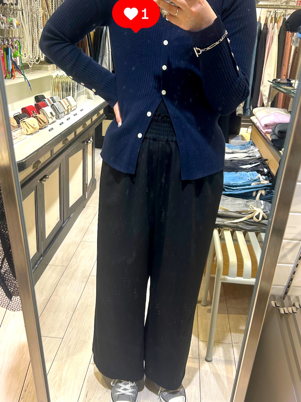 「#今日のコーデ、#春コーデ」｜「CONVERSEのアイテム（スニーカー、グレー系）」を使った、あやなさん（骨格ナチュラル・レディース・170cm）の冬コーディネートの1枚目の写真