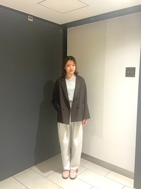 「アイテム（スウェットパンツ）」を使った、あやなさん（レディース・170cm）の秋コーディネート