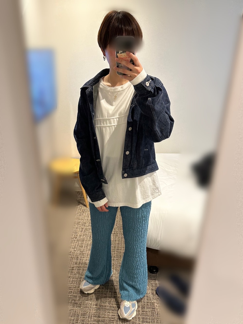 AURALEEのデニムジャケットを使ったレディース人気ファッション