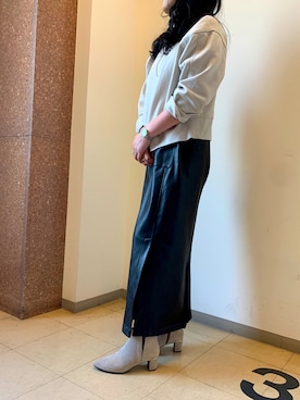 「スエードシューズ」｜「アイテム（ブーツ）」を使った、HIMIKO  大阪高島屋店さん（レディース・157cm）の冬コーディネート