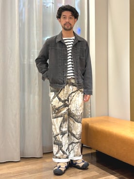 「SHIPS（シップス）のアイテム（Tシャツ/カットソー）」を使った、佐藤さん（メンズ・173cm）の秋コーディネート