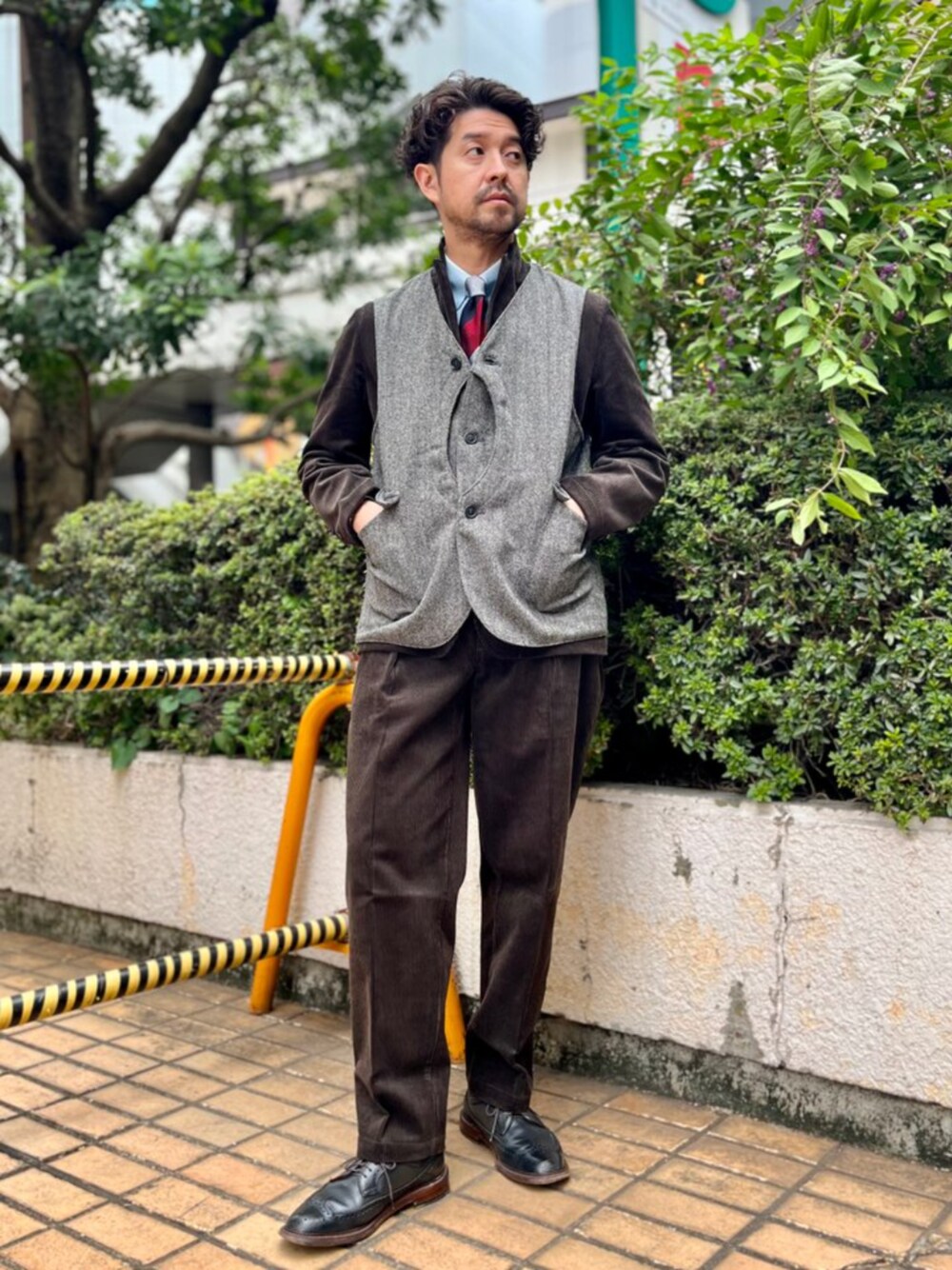 Southwick コーデュロイ テーラードジャケット 黒 SOUTHWICK（サウスウィック）の「Southwick Gate Label: コーデュロイ