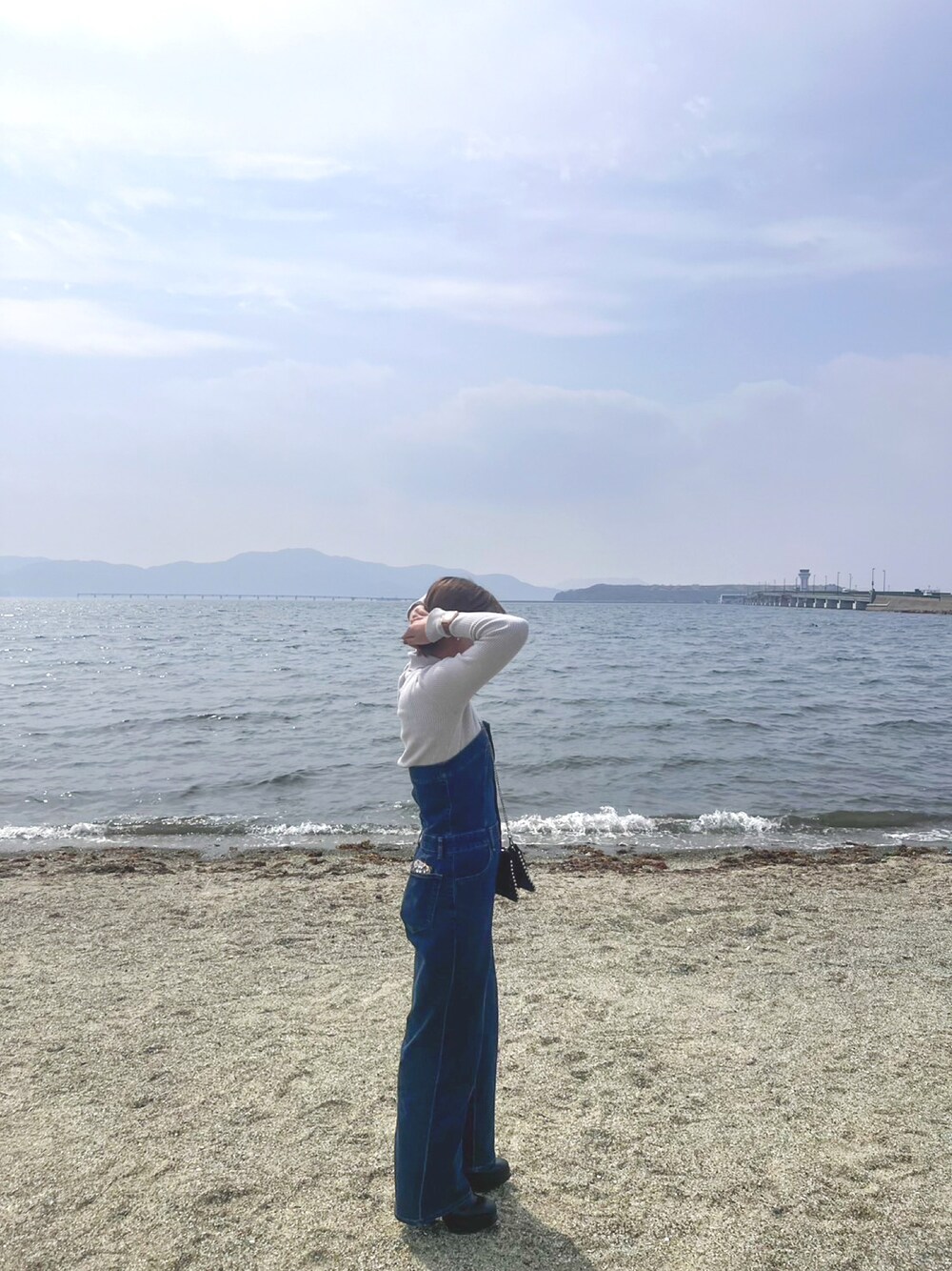 「春、おでかけコーデ、ラクチンコーデ、デニム、お洒落さんとつながりたい、GU、shein」｜「GUのアイテム（サロペット/オーバーオール、ブルー系）」を使った、さやぴこまるさん（レディース・157cm）の春コーディネートの1枚目の写真