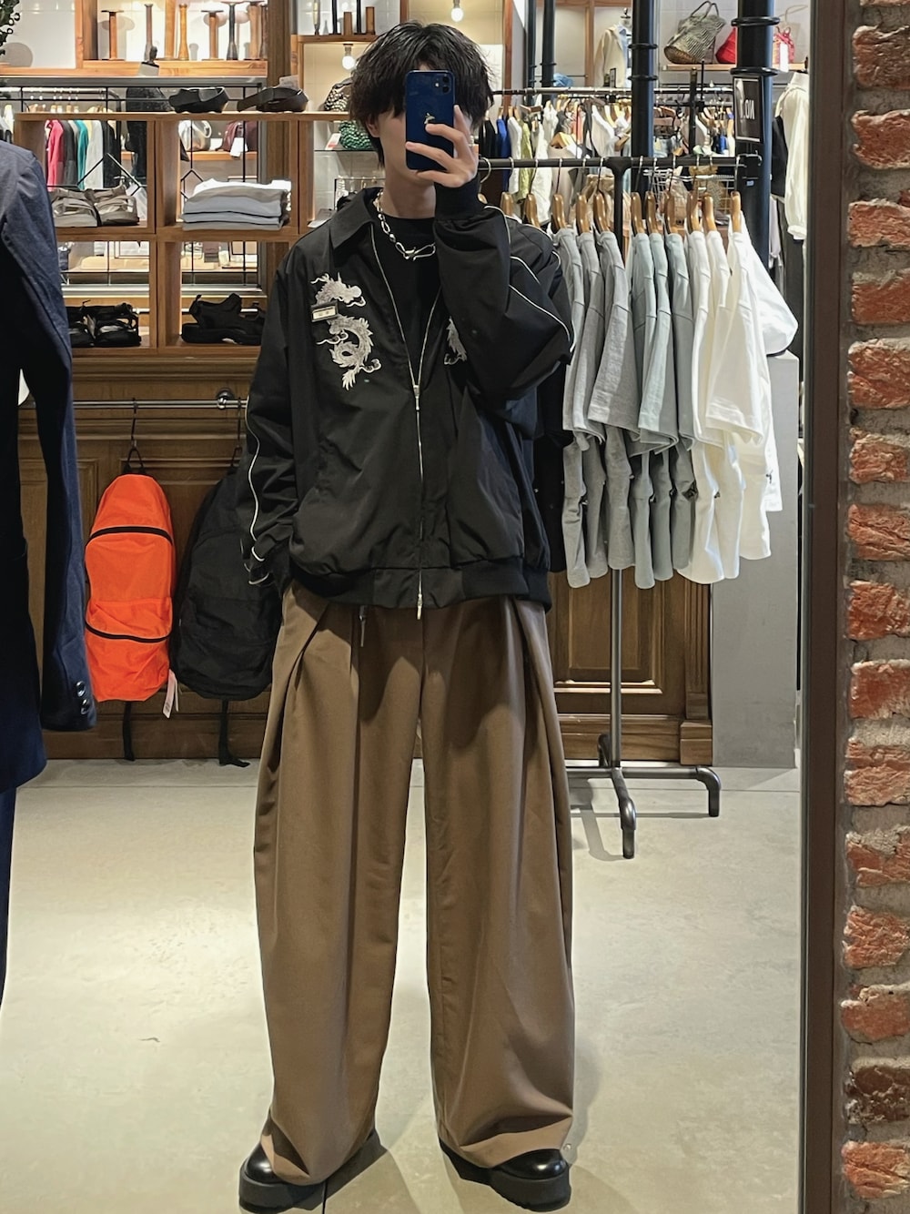CASPER JOHNのスカジャンを使った人気ファッション