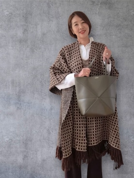 「アイテム（ポンチョ）」を使った、yukikiさん（レディース・170cm）の秋コーディネート