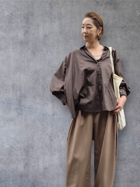 「アイテム（スラックス）」を使った、yukikiさん（レディース・170cm・50代）の秋コーディネート