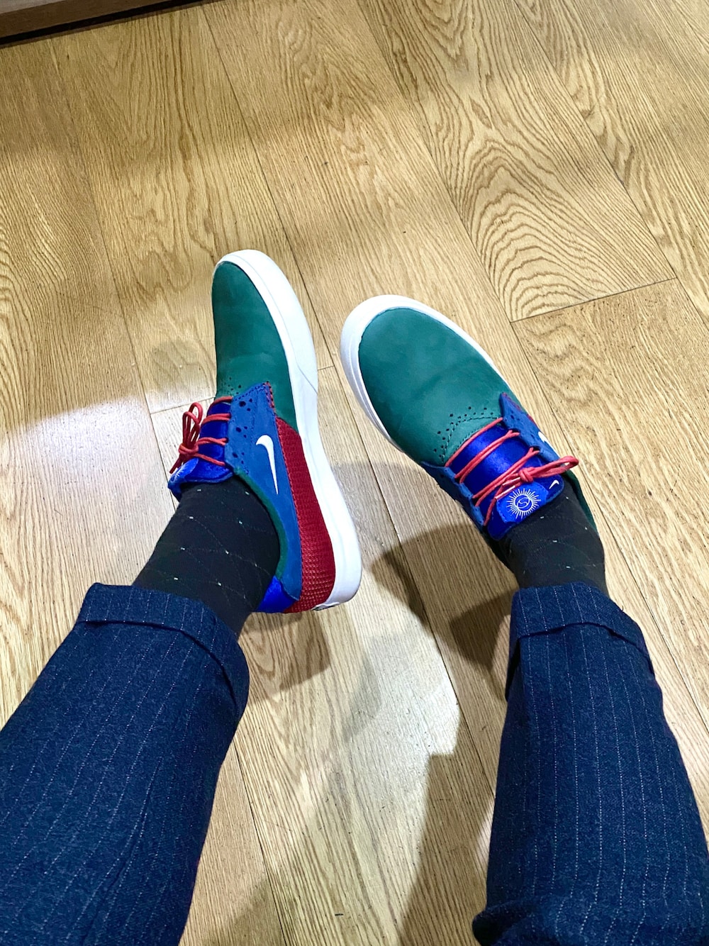「nike sb、kicks」｜「NIKE SBのアイテム（スニーカー、その他）」を使った、leefrancoさん（メンズ・165cm）の春コーディネートの1枚目の写真