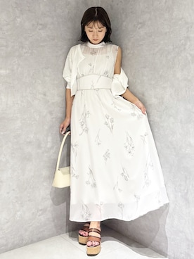 「MERCURYDUO（マーキュリーデュオ）の花柄バックレースアップワンピース（ワンピース、グレー系）」を使った、kaho さん（レディース・151cm）の春コーディネート