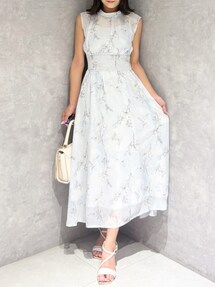 花柄バックレースノースリーブアップワンピース archives（アルシーヴ）の「花柄長袖バックレースアップ