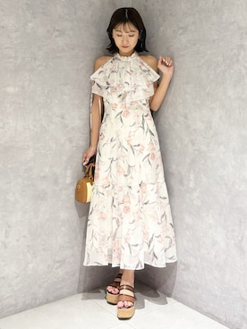 「MERCURYDUO（マーキュリーデュオ）の花柄アメスリラッフルワンピース（ワンピース、ピンク系）」を使った、kaho さん（レディース・151cm）の春コーディネート