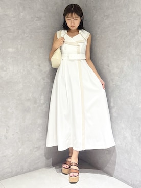「MERCURYDUO（マーキュリーデュオ）のバイカラートレンチフレアワンピース（ワンピース、ホワイト系）」を使った、kaho さん（レディース・151cm）の春コーディネート