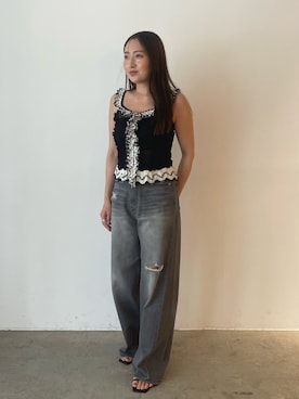 「LAGUNAMOON（ラグナムーン）のリップドデニムパンツ（デニムパンツ、グレー系）」を使った、MISAKI KUBOさん（レディース・157cm）の春コーディネート