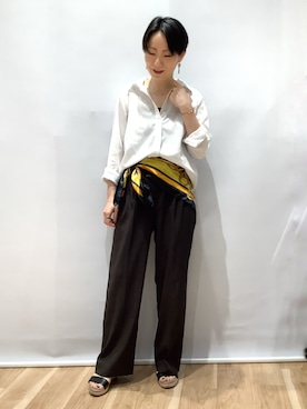 「TOKYO SHIRTS（トウキョウシャツ）の【Pitta Re:)】ふわっとガーゼシャツ レギュラーシルエット 長袖 綿100% レディース カジュアルシャツ（シャツ/ブラウス、ホワイト系）」を使った、BRICK HOUSE by Tokyo Shirts 鹿児島イオンモール店さん（レディース・157cm）の夏コーディネート