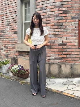 「mystic（ミスティック）の【涼しい素材にリニューアル】26SS Wベルトパンツ（スラックス）」を使った、a m iさん（レディース・164cm）の春コーディネート