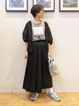 「SHOO・LA・RUE（シューラルー）の【S-LL】柔らかシアーでこなれるフーディブルゾン（ブルゾン、ブラック系）」を使った、大橋 晃代さん（レディース）の秋コーディネート