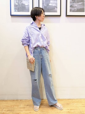 「SHOO・LA・RUE（シューラルー）の【洗える】バックギャザーがポイント 綿ワッシャー前開きシャツ（シャツ/ブラウス、パープル系）」を使った、大橋 晃代さん（レディース）の春コーディネート