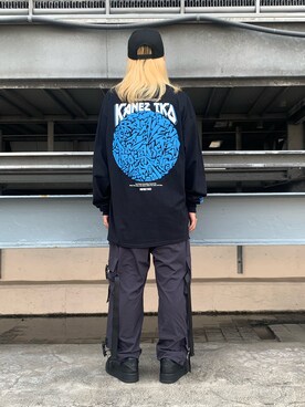 「KaneZ（ケインズ）のアイテム（Tシャツ/カットソー）」を使った、otokuniさん（メンズ・165cm）の秋コーディネート