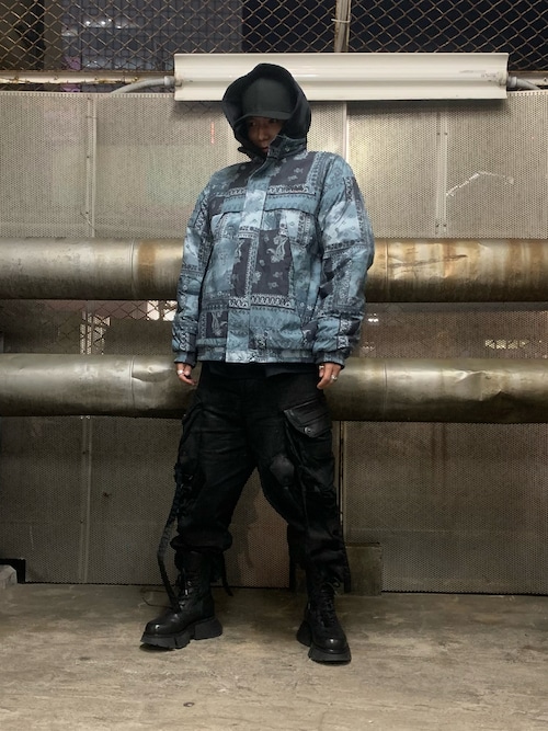 JULIUS（ユリウス）の「JULIUS/ユリウス/ガスマスクカーゴパンツ