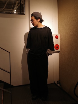 「Toironier（トワロニエ）のToironier/トワロニエ/Merino Wool-T（Tシャツ/カットソー、ブラック系）」を使った、く　　　　　にさん（メンズ・168cm）の春コーディネート