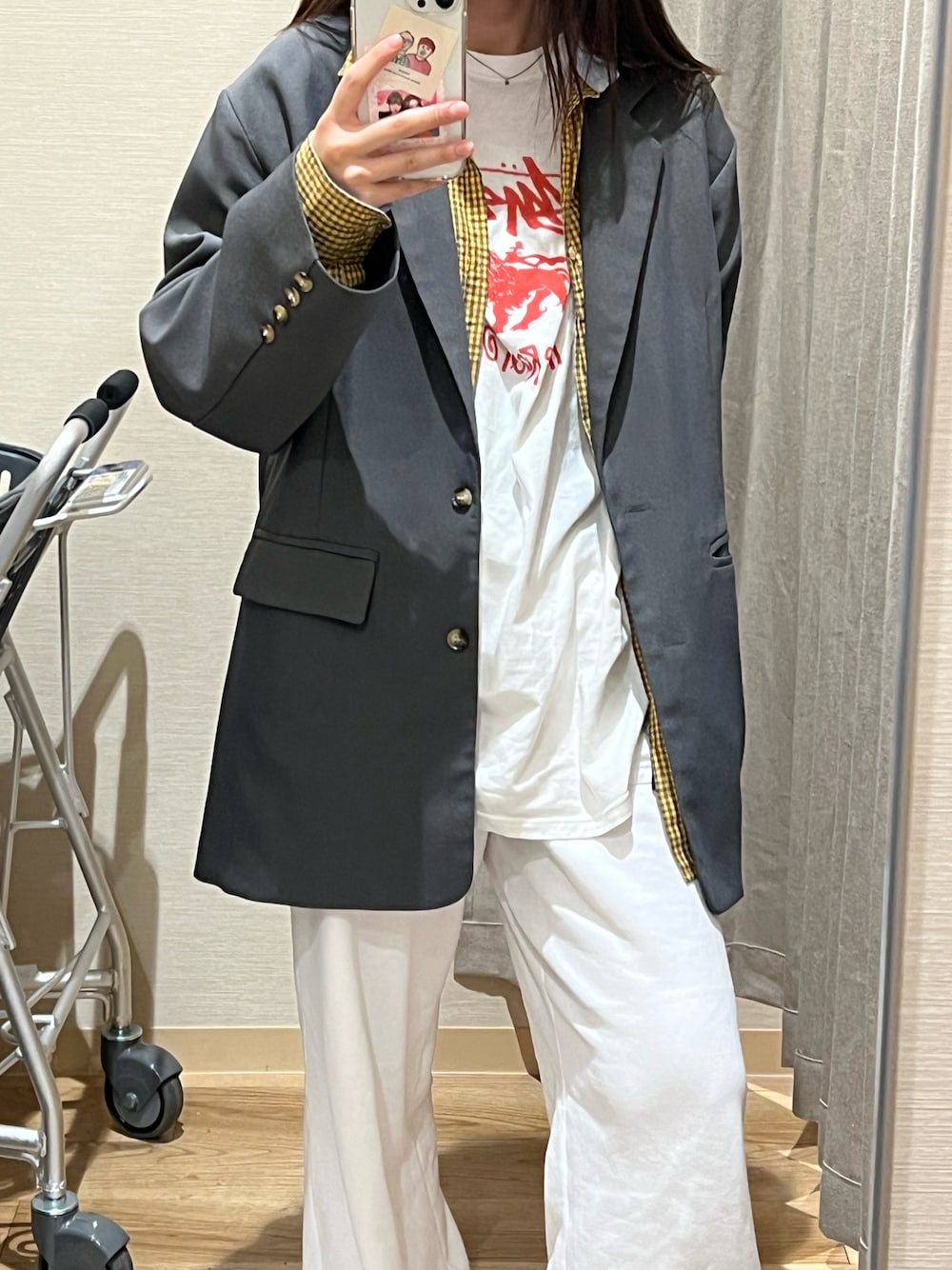 HANNEのテーラードジャケットを使った人気ファッション