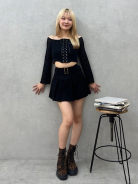 「ミニスカート」｜「アイテム（Tシャツ/カットソー、ブラック系）」を使った、RENさん（レディース・167cm）の夏コーディネート